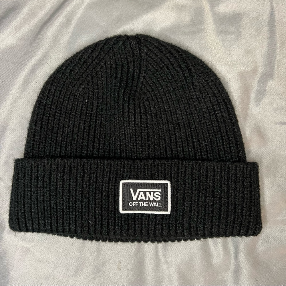 VANS Falcon Beanie, black knit hat. One size it’s all!